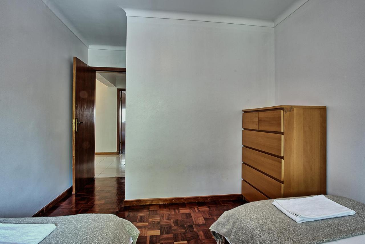 Garden Cristo Rei Apartment Lisbon Bagian luar foto