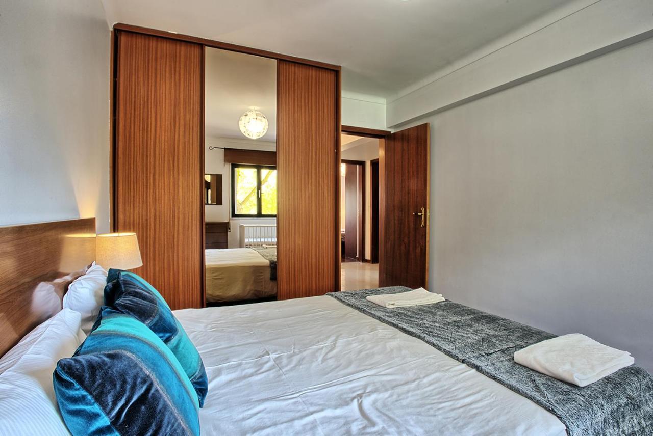 Garden Cristo Rei Apartment Lisbon Bagian luar foto