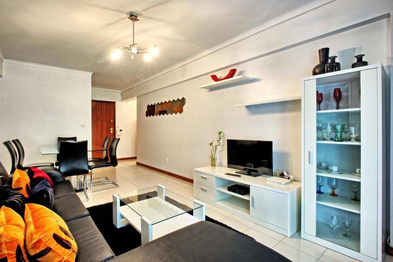 Garden Cristo Rei Apartment Lisbon Bagian luar foto